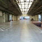 Senlis - Location entrepôt - quai de déchargement interieur clair